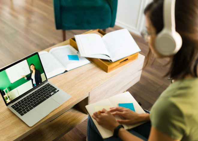 Why You Should Enroll in Online Spanish Courses