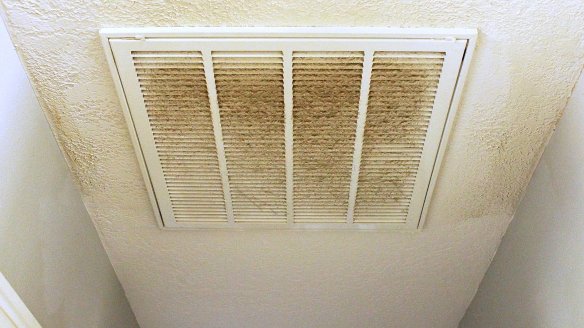 Dusty Air Vents – Clean Buildup for Fresher Air