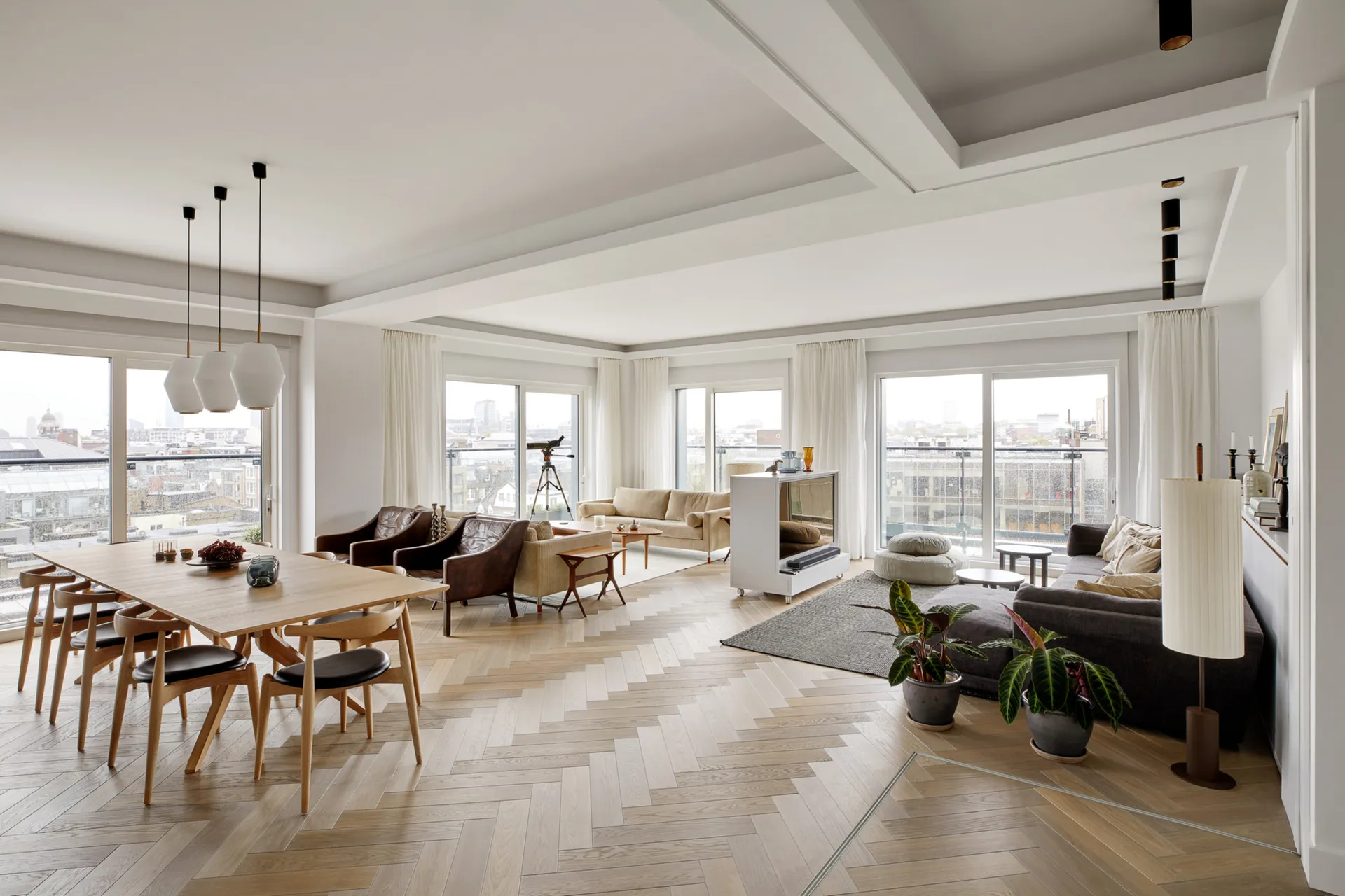 Low Ceiling Rooms – Make Spaces Feel Taller Visually